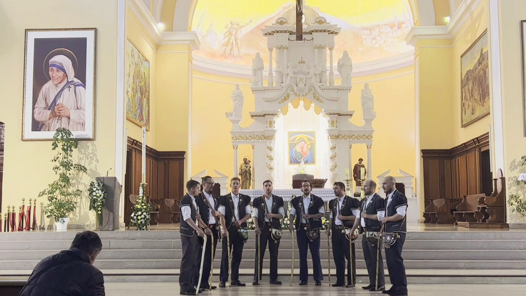 Les Vouèno - Veille_sur_nous_00_2.jpg